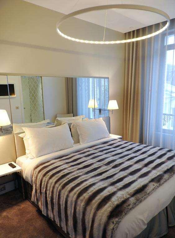 Le Cesar Hotel Προβέν Δωμάτιο φωτογραφία